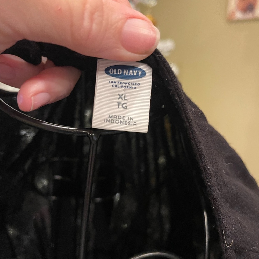 Old Navy Black Women's Blouse - Picture 5 of 5